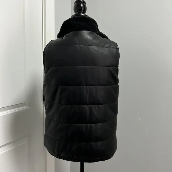 NWT WOMENS FAUX FUR FAUX LEATHER REVERSIBLE VEST size M - Picture 5 of 10
